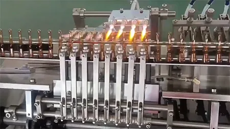 Llenadora y selladora de ampollas