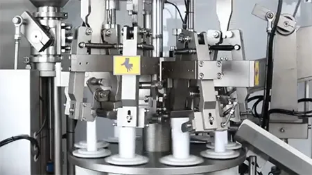 Llenadora y selladora automática de tubos