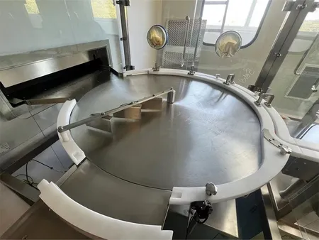 Llenadora de viales (pequeño volumen)