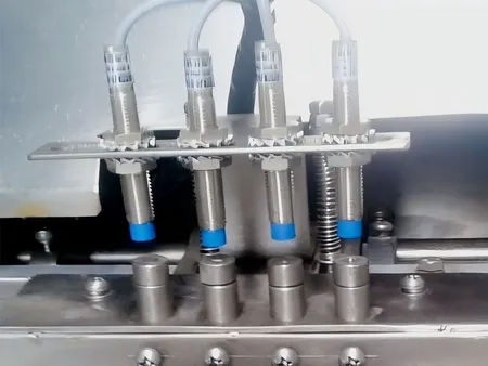 Llenadora y selladora de ampollas