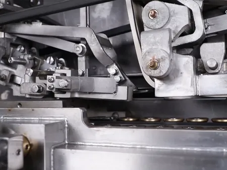 Taponadora de rosca automática