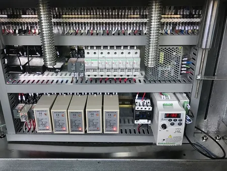 Taponadora de rosca automática